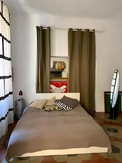 Top Location Naviglio Apartment With Terrace Milan