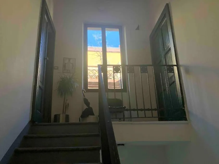Top Location Naviglio Apartment With Terrace Milan