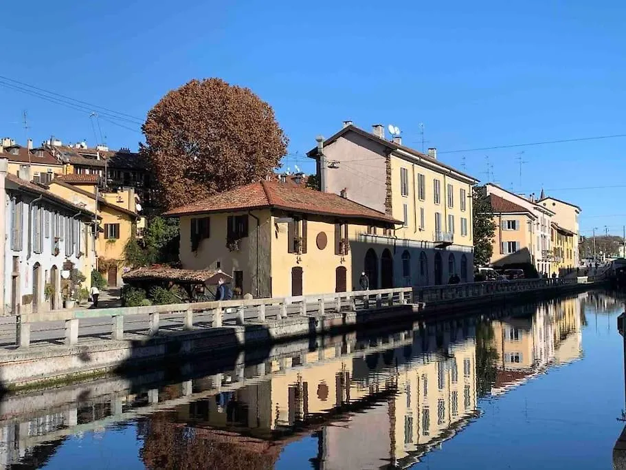 Top Location Naviglio Apartment With Terrace Milan Italy