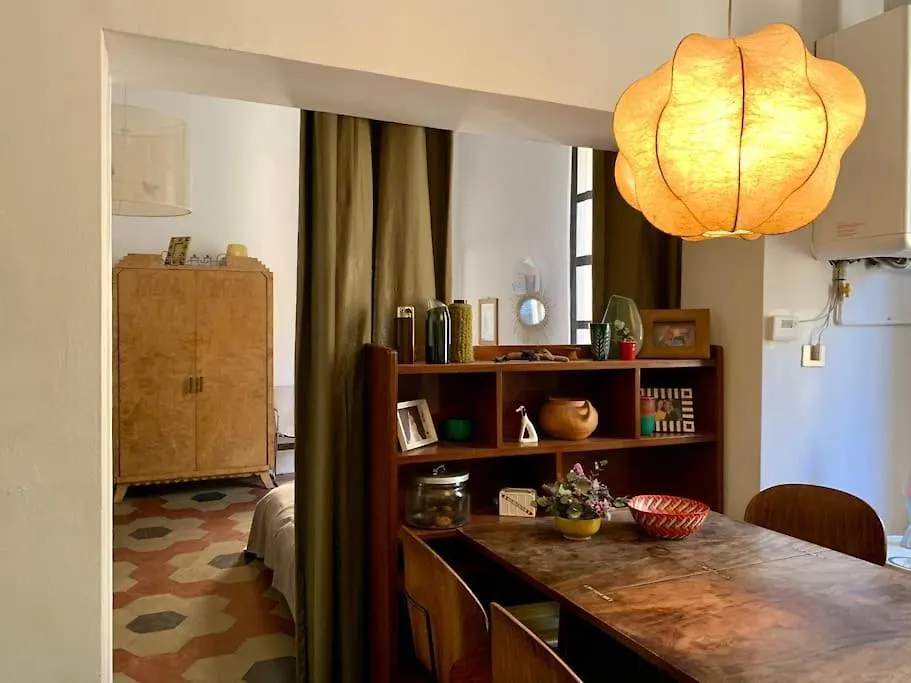 Top Location Naviglio Apartment With Terrace Milan