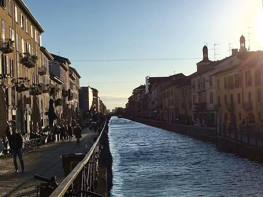 Top Location Naviglio Apartment With Terrace Milan Italy